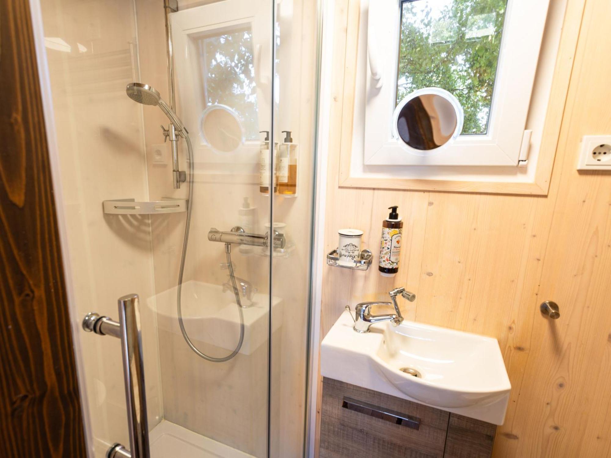 Tiny House Auf Der Alpaka Farm Villa Rubkow Exteriör bild